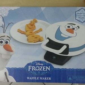 NWT Disney Frozen Waffle Maker
